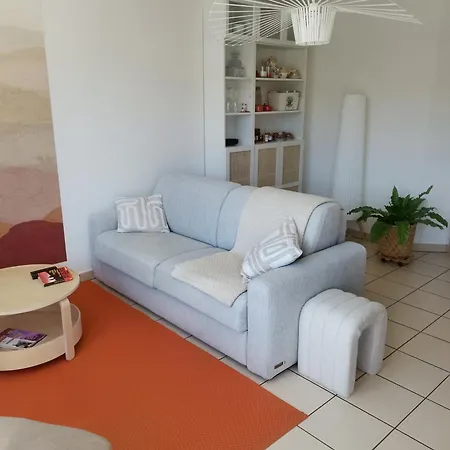 Le Jardins Des Iris Apartment